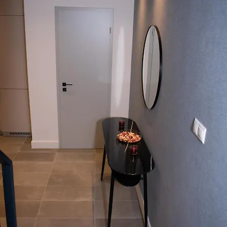 Luxury Cozy 2 Bdr Downtown Apt.4 아파트