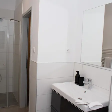 Luxury Cozy 2 Bdr Downtown Apt.4 Apartamento Budapeste