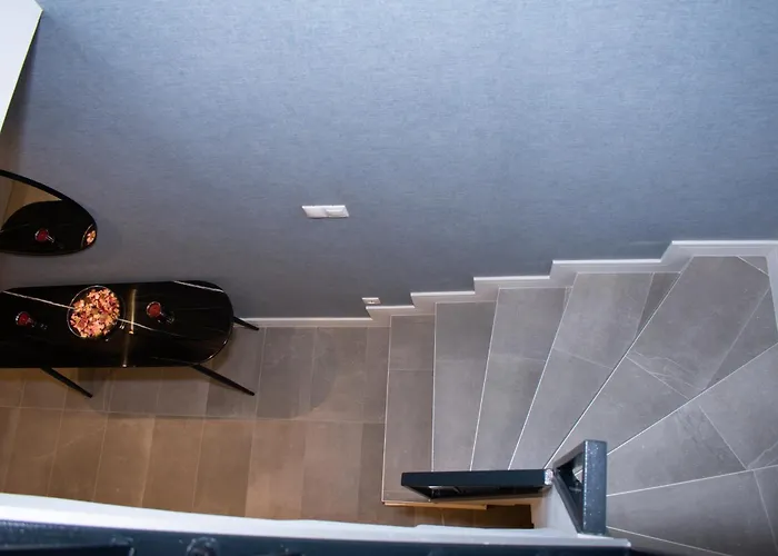 Apartment Luxury Cozy 2 Bdr Downtown Apt.4