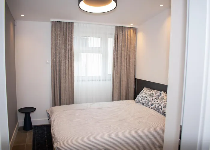 Luxury Cozy 2 Bdr Downtown Apt.4 Budapest