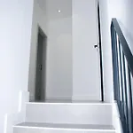 Luxury Cozy 2 Bdr Downtown Apt.4 Διαμέρισμα *